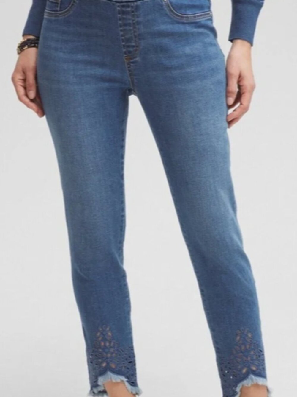 Chico's Denim Eyelet Tulip Hem Pull-on Ankle Jeggings size 2